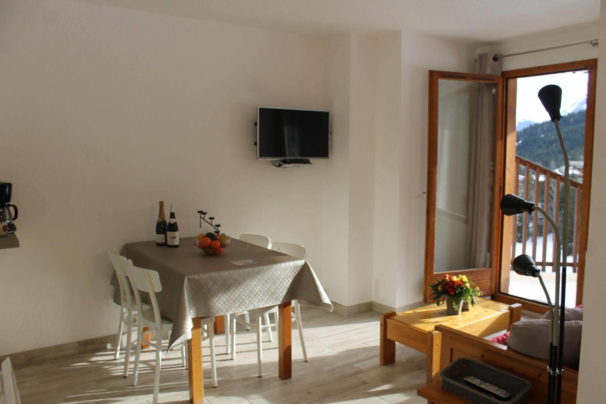 Residence Saboia Cles Blanches La Tania Exterior photo